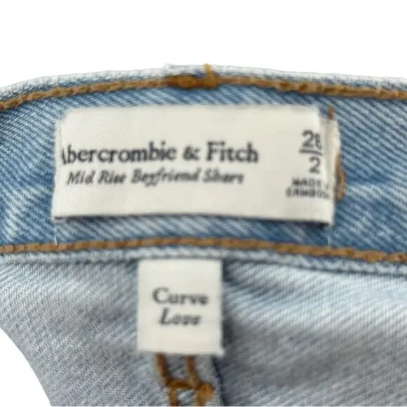 Abercrombie & Fitch Curve Love Mid Rise Boyfriend Jean Shorts Raw Hem Size 26 /2 - Picture 8 of 9
